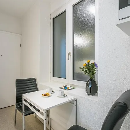 Hotel Simplon 10 - Gare