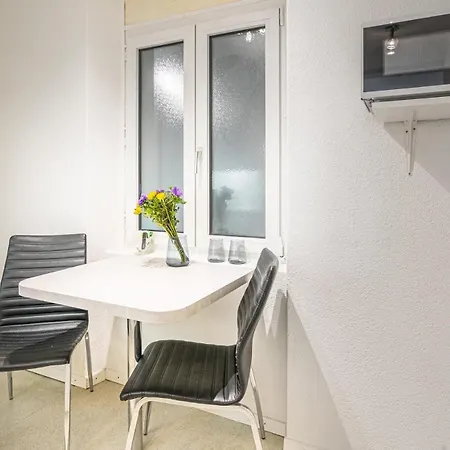 Hotel Simplon 10 - Gare Lausana